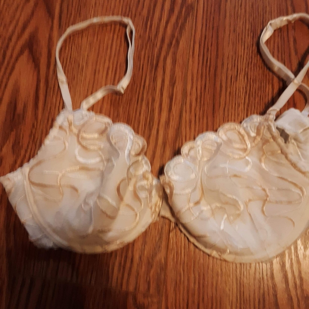 Regina Miracle Bra
